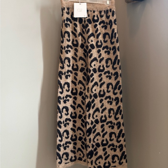 Leopard Print Knit Pants - Picture 2 of 7